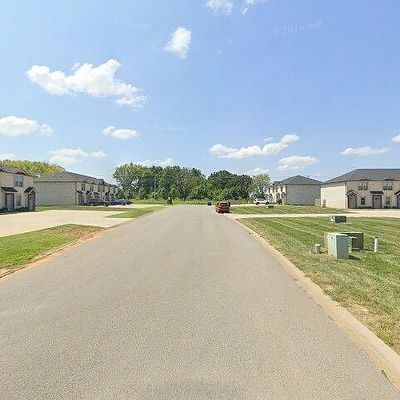 4 Holland Dr, Clarksville, TN 37043