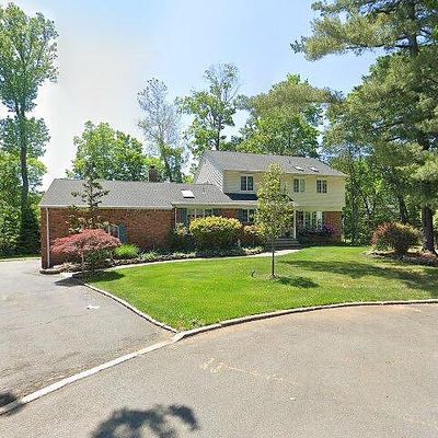 4 Lexington Ln, Montvale, NJ 07645