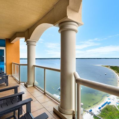 4 Portofino Dr #2002, Gulf Breeze, FL 32561