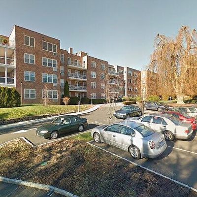 4 Putnam Hl Apt 3 J, Greenwich, CT 06830