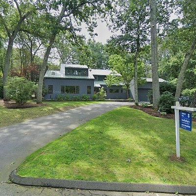 4 Squire Ln, Essex, CT 06426