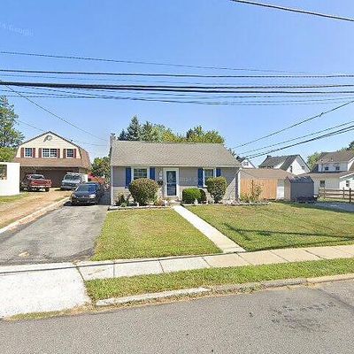 4 Vinsmith Ave, Aston, PA 19014