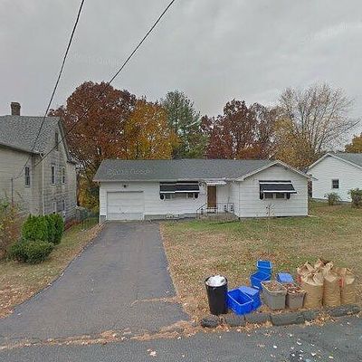 40 Chapin St, Holyoke, MA 01040