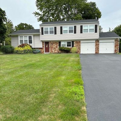 40 Cornell Pl, Manalapan, NJ 07726