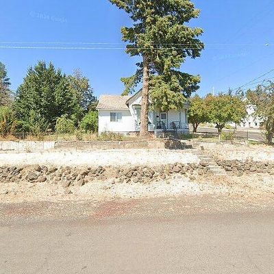 400 Scott St, Moro, OR 97039