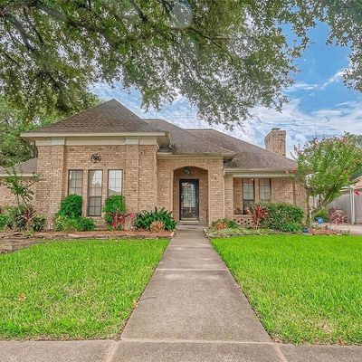 4005 Regency Dr, Deer Park, TX 77536