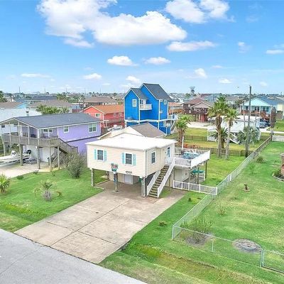 4006 Reeves Dr, Galveston, TX 77554