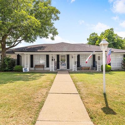 4008 Emerald Oaks Dr, Haltom City, TX 76117