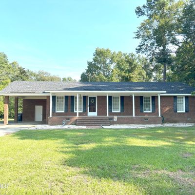 401 Eastway Ave, Elizabethtown, NC 28337