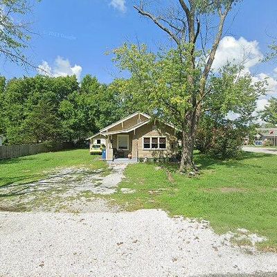 401 S Giles Ave, Gentry, AR 72734