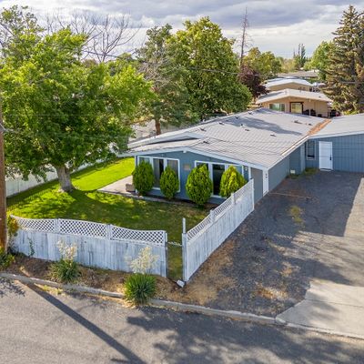 402 Dow Ave, Moses Lake, WA 98837