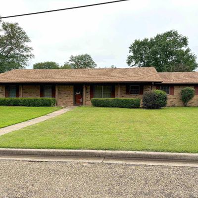 402 Walnut St, Mount Pleasant, TX 75455