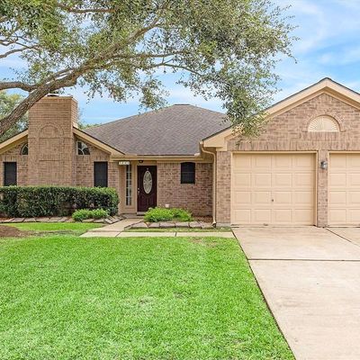 4022 Lotus Dr, Pearland, TX 77584