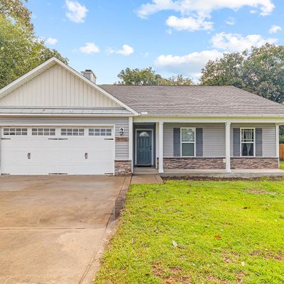 404 Duster Ln, Richlands, NC 28574