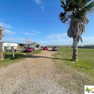 404 Margie Tewmey Rd, Port Lavaca, TX 77979