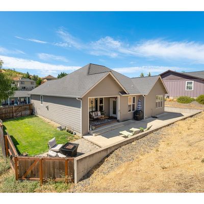 404 S Savoy Ct, Roseburg, OR 97471