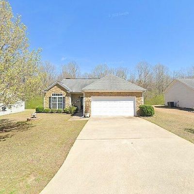 405 Creekside Dr, Lagrange, GA 30240