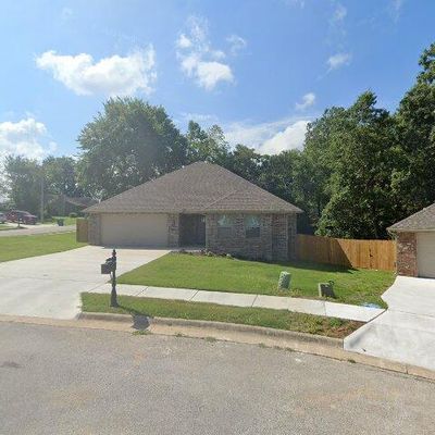 405 Love Ct, Gentry, AR 72734