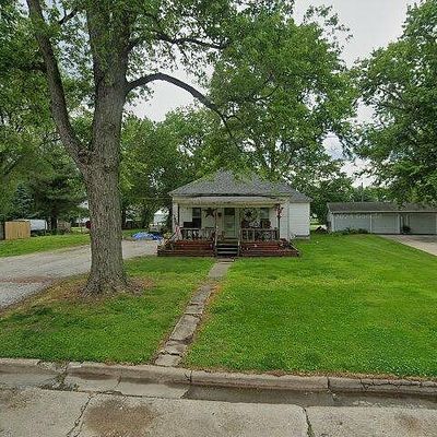 405 Maple St, Pana, IL 62557