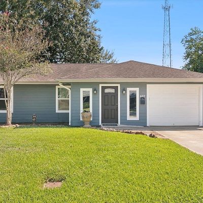 407 Crescent Dr, Bridge City, TX 77611