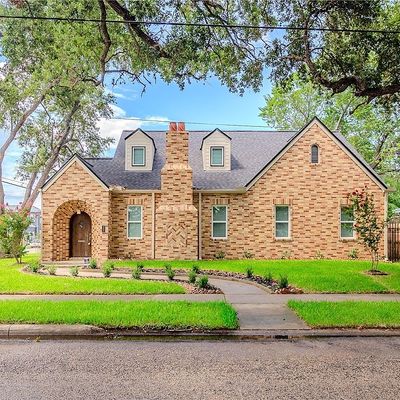 407 E Santa Rosa St, Victoria, TX 77901