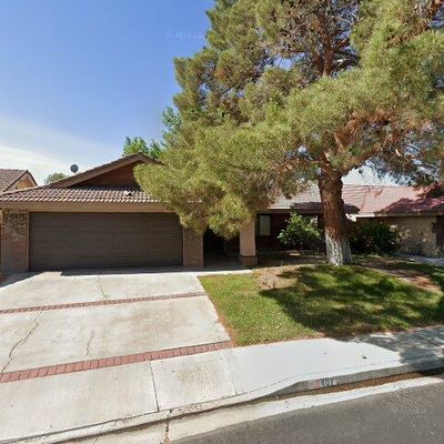 407 Mount Mckinley Pl, Ridgecrest, CA 93555