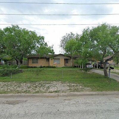 407 W B Ave, Kingsville, TX 78363