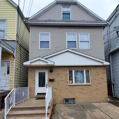 41 Andrew St, Bayonne, NJ 07002