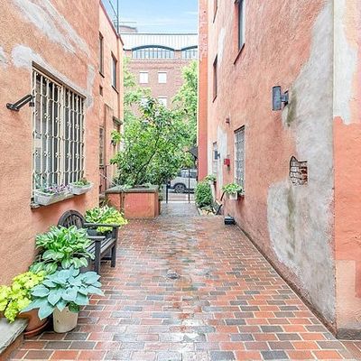 41 1 St St #4 B, Hoboken, NJ 07030