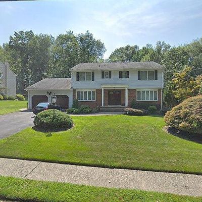 41 Artillery Park Rd, Totowa, NJ 07512