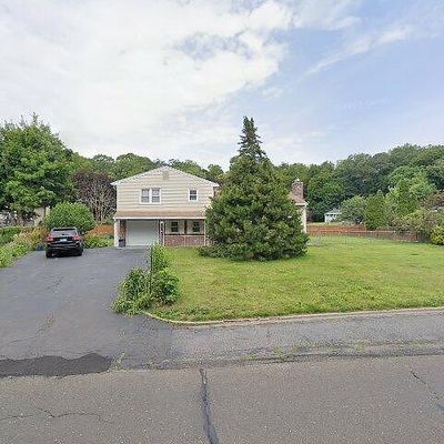 41 E Rocks Rd, Norwalk, CT 06851