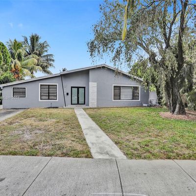 460 Ne 178 Th St, North Miami Beach, FL 33162