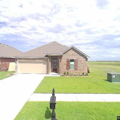 4617 Pelican Dr, Lake Charles, LA 70607