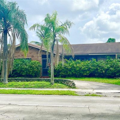 4642 Nw 94 Th Ave, Sunrise, FL 33351