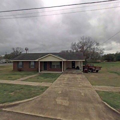 465 Market St, Moundville, AL 35474