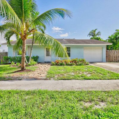 4669 Vespasian Ct, Lake Worth, FL 33463