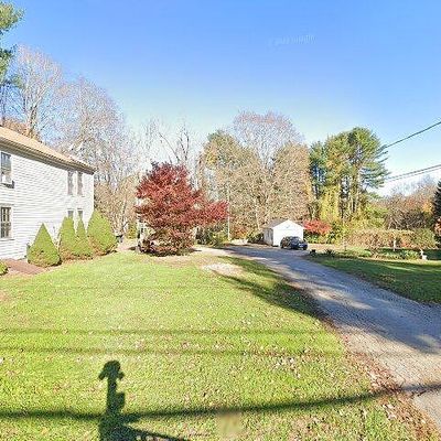 47 Falls Rd, Moodus, CT 06469