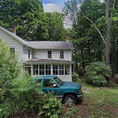 47 Orchard St, Winsted, CT 06098