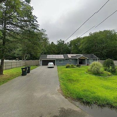 47 Roland Dr, West Greenwich, RI 02817