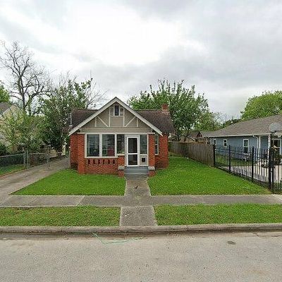 4718 Vernon St, Houston, TX 77020