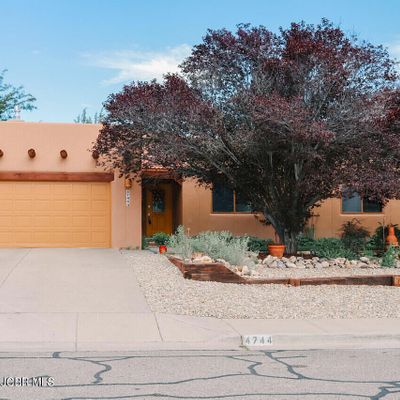 4744 Eastwind Ave, Farmington, NM 87401