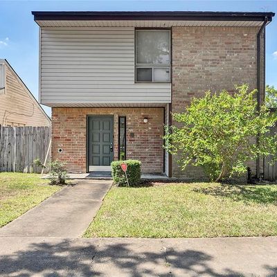 4804 Oak Hollow St, Baytown, TX 77521