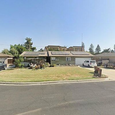 4814 W Kaweah Ave, Visalia, CA 93277