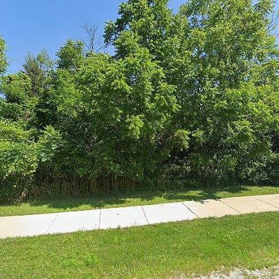 4862 S 35th St Lt2, Greenfield, WI 53221