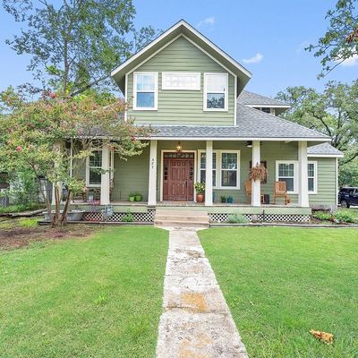 487 E Brenham St, Giddings, TX 78942