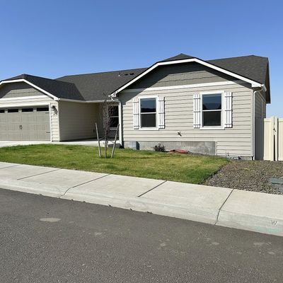 49 Lewis Cir, Milton Freewater, OR 97862