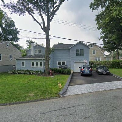 49 Riverside Dr, Denville, NJ 07834