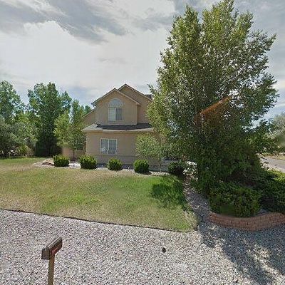 490 W Fairway Dr, Pueblo, CO 81007