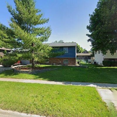 4908 W Dartmoor Dr, Mchenry, IL 60050