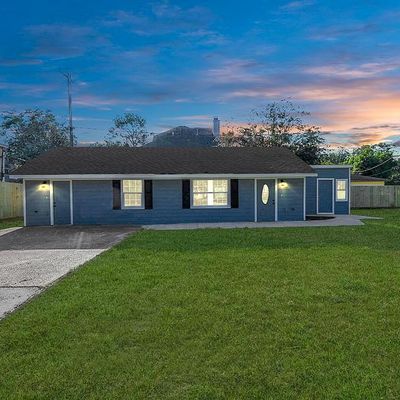 4911 Donald St, Seabrook, TX 77586